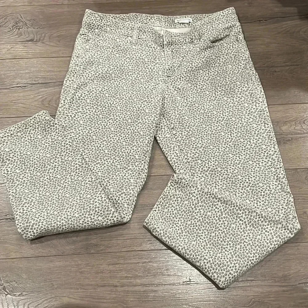 EUC[2]Club Monaco Mini Floral Print Cropped  Jeans